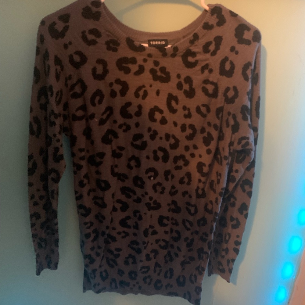Grey and black Torrid cheetah sweater